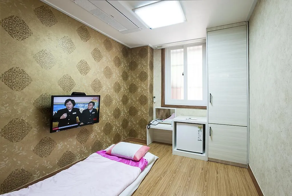 فندق Myeongdong Ecohouse سيول