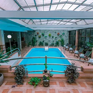 Pino Vere Palace Gruzja